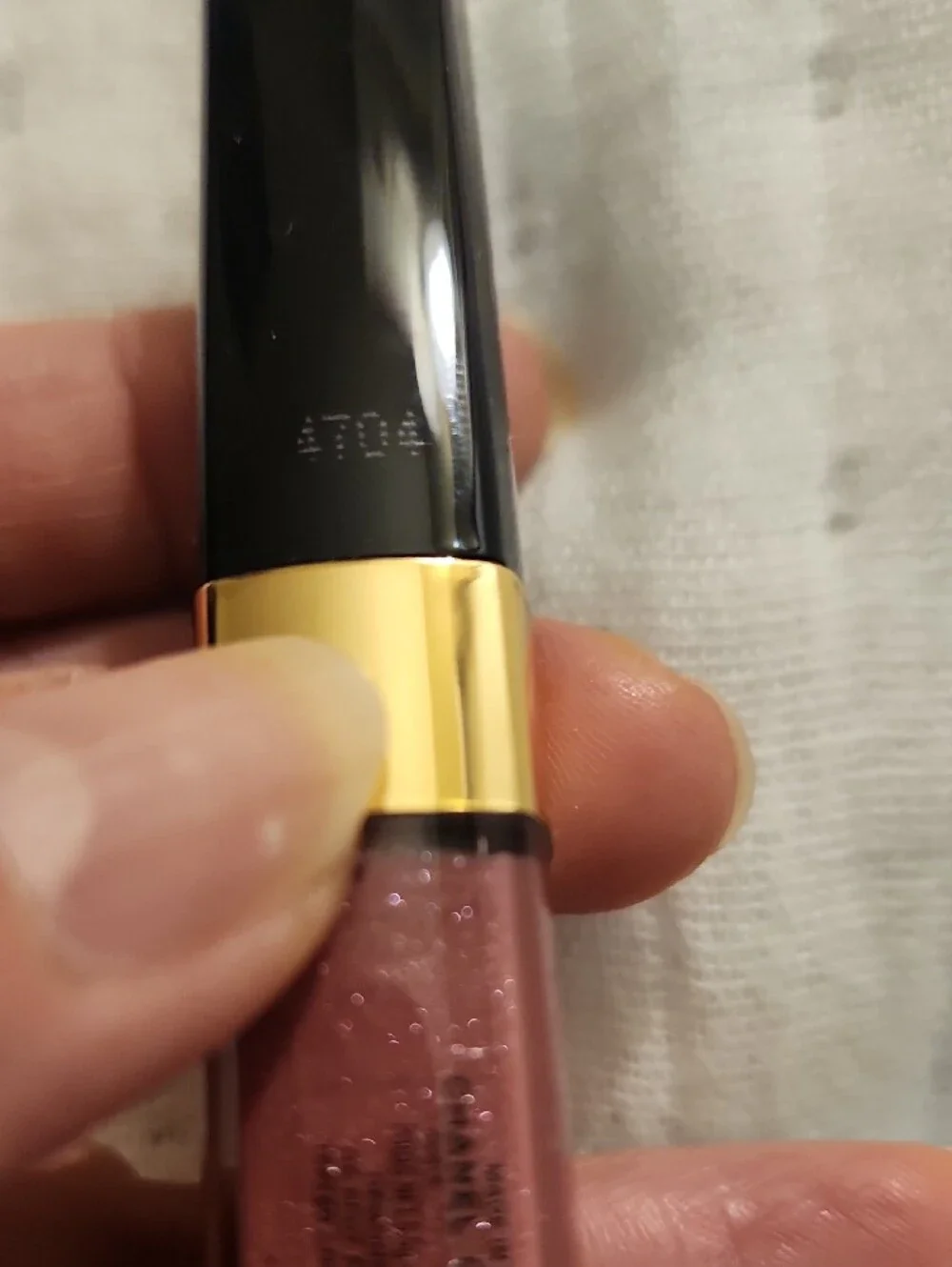 CHANEL glossy rose